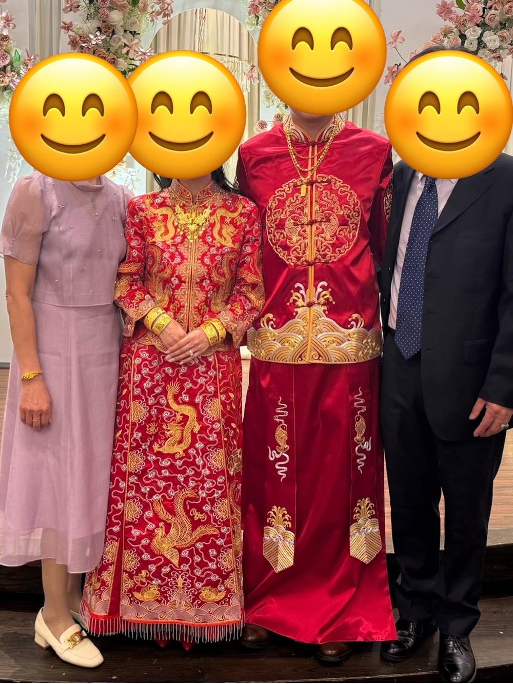CHINESE Wedding outfits - Bride and Groom